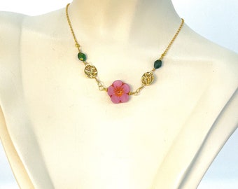 Apothecary Diaries, mao mao, garden party necklace, cosplay, anime jewelry, anime cosplay, gold, hammered, green, jade, pink flower necklace