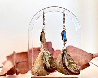 Pendientes grandes, de alto brillo, de abulón, de concha, iridiscentes, de playa, de boda, de verano.