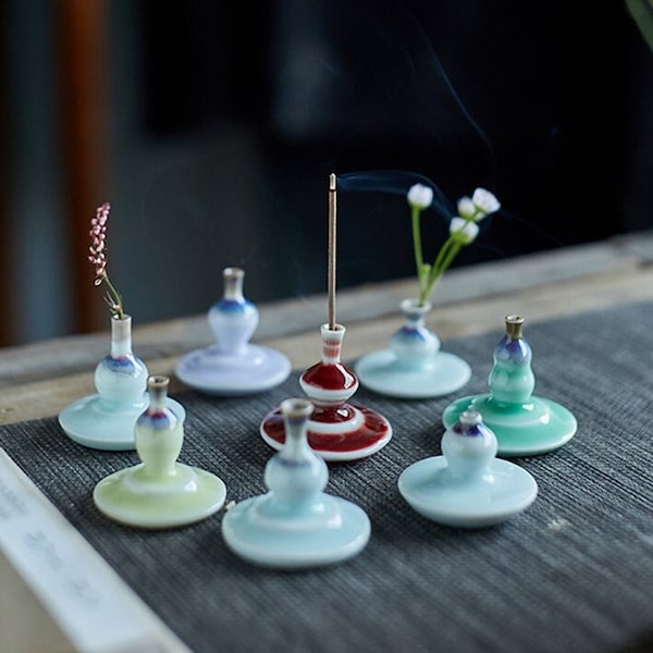 Unique Miniature Vase,Tiny Vases,Little glazed Ceramic Pot,Tiny Pottery,Ceramic Vase,Miniature Plant Pots,Mini Vase,Aromatherapy ornament