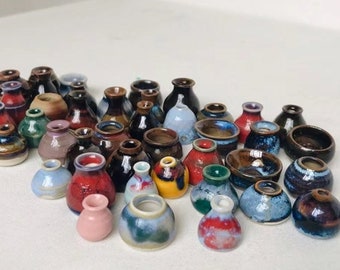 Unieke miniatuurvaas, kleine vazen, kleine geglazuurde keramische pot, klein aardewerk, keramische vaas, miniatuur plantpotten, keukendecor, vazen met willekeurig patroon