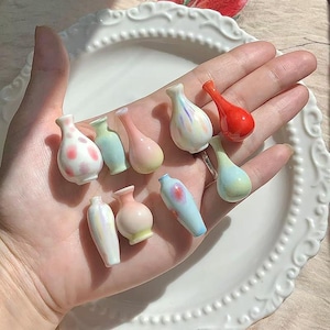 Unique Miniature Vase,Tiny Vases,Little glazed Ceramic Pot,Tiny Pottery,Ceramic Vase,Miniature Plant Pots,Cute Mini Vase,Dollhouse Decor