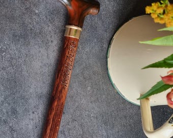 Personlig Derby-käpp i bokträ - med metallring och plasthandtag