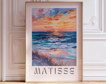 Può includere: Una stampa incorniciata di un dipinto astratto colorato che rappresenta un paesaggio marino con un tramonto sull'oceano. Il dipinto è in tonalità di blu, rosa, arancio e giallo. La cornice è dorata e la stampa è intitolata "MATISSE".