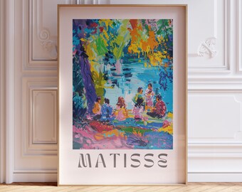 Könnte beinhalten: Ein gerahmter Druck eines farbenfrohen Gemäldes von Henri Matisse. Das Gemälde zeigt eine Gruppe von Menschen in einer Landschaft mit einem blauen See. Der Titel "MATISSE" ist unten auf dem Druck gedruckt.
