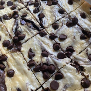 Cheesecake Swirl Brownies - 1 Dozen
