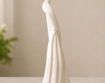 Figura vintage Enesco Amor Eterno / Escultura Círculo de Amor de Kim Lawrence / Estatua de pareja de porcelana blanca / Regalo de aniversario de bodas