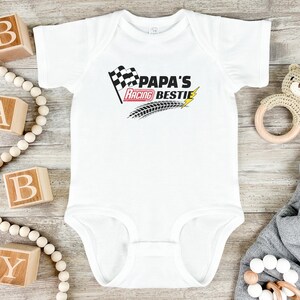 Body niemowlęce na dzień wyścigów Prezent dla dziadka załogi pit stopu Samochód wyścigowy Prezent na baby shower dla niemowląt Prezent dla noworodka Nowa mama Ogłoszenie o ciąży
