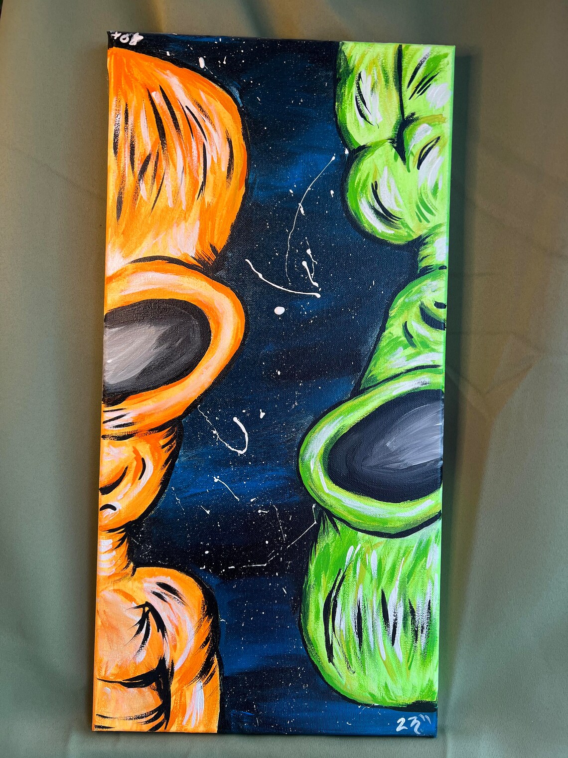 Ying Yang Aliens That Glows Under Blue Light - Hand Painted Acrylic ...