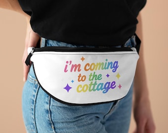 Pochete LGBTQ inspirada na rivalidade acirrada – “Estou indo para a casa de campo”