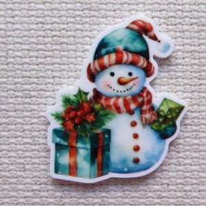 Snowman with a Gift Needle Minder, Cover Minder, Magnet