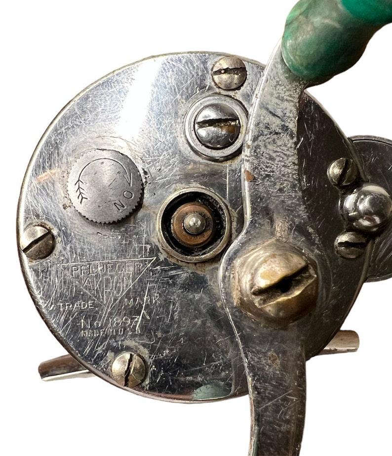Moulinet Casting Vintage Pflueger Akron 1893 – Pêche Collection