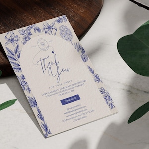 Cartão de agradecimento vintage com logotipo e código de desconto, cartão personalizado com informações comerciais, cartão de agradecimento minimalista