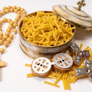 Candle Wicks  (45gr - 1.58oz Approx 390pcs) with gift 2 Cork Floats round and triangular.