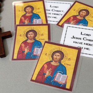 Christelijke gelamineerde kaarten met Jezus Christus en het christelijk gebed van achteren (in het Engels of Grieks) van achteren, set van 10 heilige kaarten.