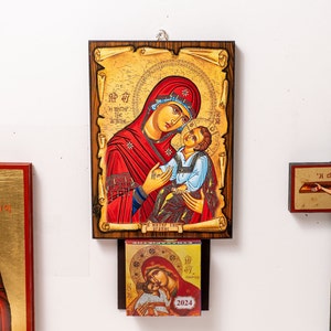 Russisch-Orthodoxer Kalender 2025 Christian täglich Großer Kalender in Holzikone mit der Jungfrau Maria -Perfekt für Ihr Zuhause, Büro usw. Wandbehang.