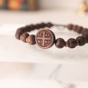 ICXC NIKA Orthodox Bracelet (1Pcs) Wooden and Adjustable for All Wrist Sizes.Very nice a perfect gift.