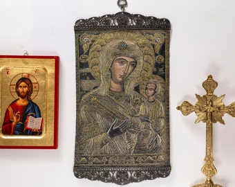 Bannière chrétienne en tissu brodée avec « la Vierge Marie », peut être accrochée au mur parmi vos icônes.