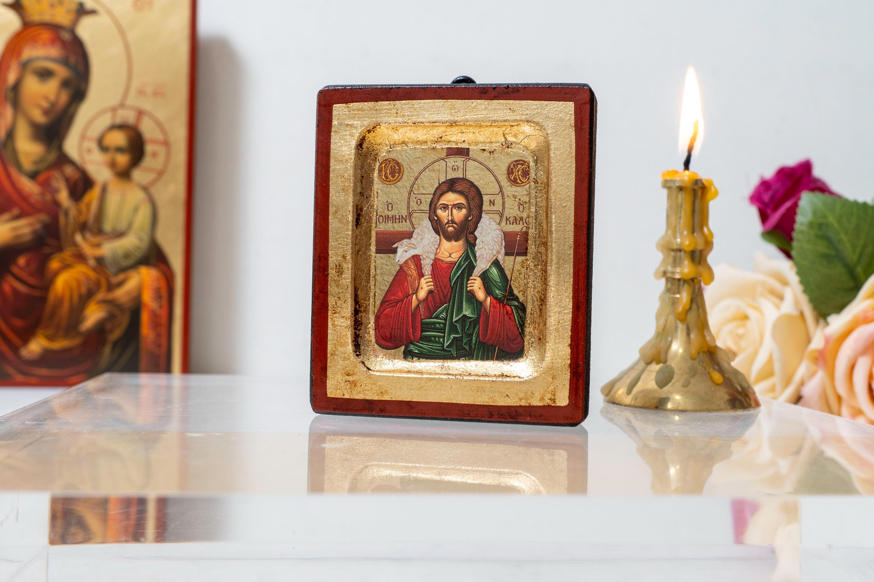 Icona di Gesù Cristo, il Buon Pastore, piccola icona in legno fatta a mano, tecnica di invecchiamento, arte bizantina in foglia d'oro con dettagli sorprendenti.
