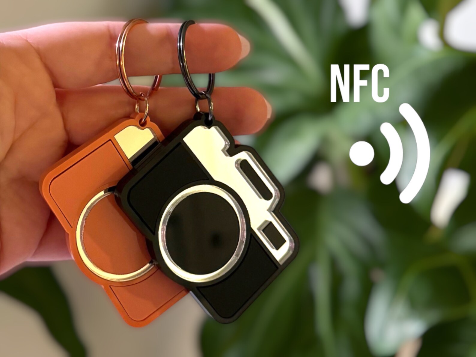Photographing Keychains Photo Album Keychain, Digital Photobook, NFC Keychain, Social Media ...