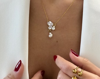 Chaîne | Collier en pierre de zircone cubique | Perles d'eau douce | Bijoux imperméables | Chaîne plaquée or 14 carats | Pendentif pierre pailletée | Cadeaux pour elle