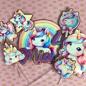 Topper per torta unicorno, Compleanno unicorno, Arcobaleno e stelle, Topper per torta piccola, Decorazione cupcake su bastoncino, Topper per torta personalizzata in carta