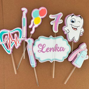 Topper per torta dentista, decorazione per torta a forma di dente, decorazione per festa di compleanno dentista, topper con nome personalizzato in colori pastello, torta di laurea dentista, strumenti dentisti