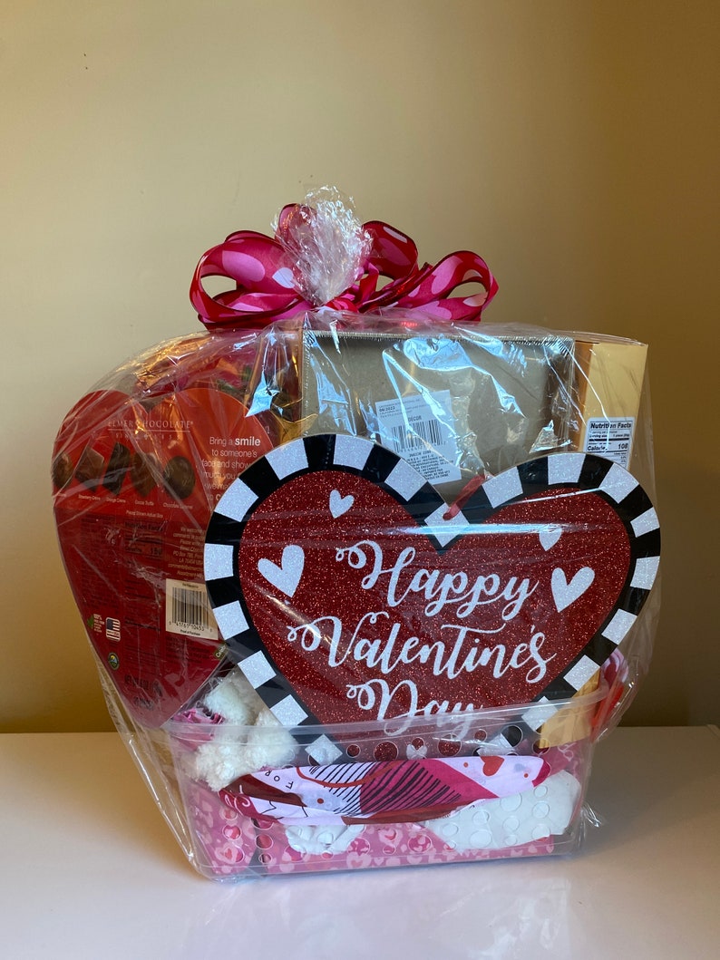 Valentines Day Gift Basket - Etsy