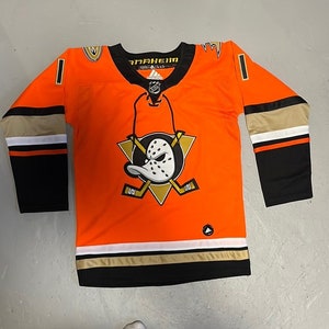 Girl Mighty Ducks Julie“the Cat”Gaffney #6 Hockey Jersey Stitched Custom  White