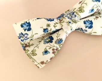 Blue wedding floral bowtie, boys tie. Kids Bow Tie, ring bearer bow tie, blue BowTie, boys floral bow tie, baby bow tie, toddler bow tie