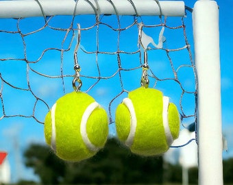 Pendientes de tenis Joyas inspiradas en Wimbledon Pendientes de fresas y crema Regalo de entrenador Pendientes llamativos para mujer