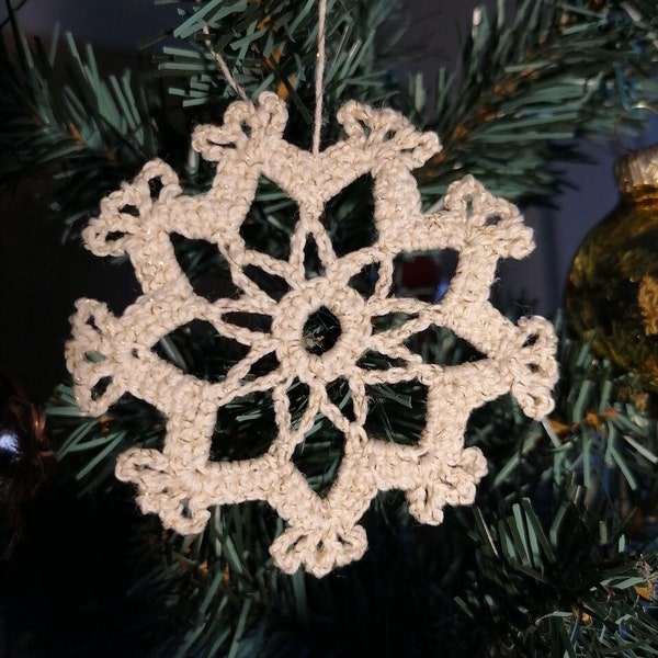 gehäkelte Schneeflocke Ornament Weihnachtsbaumschmuck 50er-Jahre Style