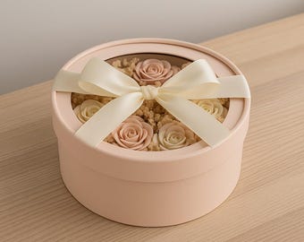 Handgemachte Rosenkerzen in Geschenkbox - Duftend, dekorativ & ideal für besendere Anlässe