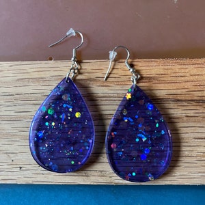Teardrop glitter dangle earrings