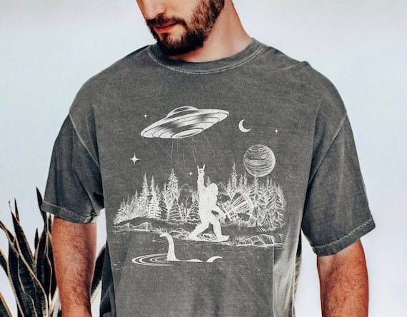 Funny Disc Golf Shirt, Sasquatch Shirt, Loch Ness Monster, UFO Alien TShirt, Frisbee Golf T-Shirt, Disc Golf Gift