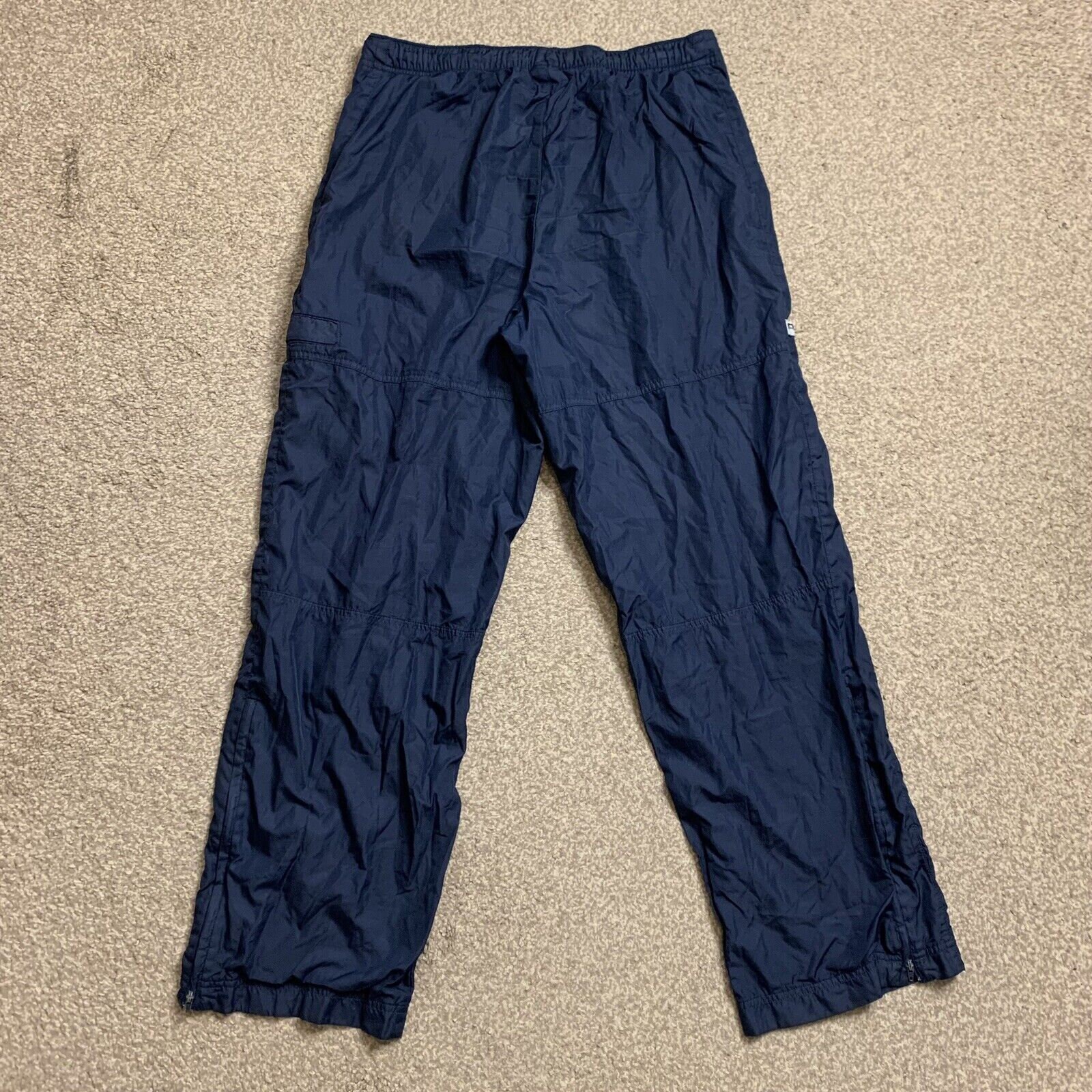 Nike throwback hotsell tracksuit pants