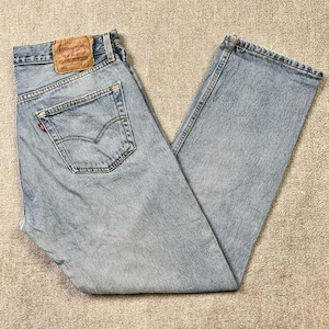 Levi&#39;s 501 Jeans Straight Leg Regular Fit Vintage Button Fly Light Wash 34x30