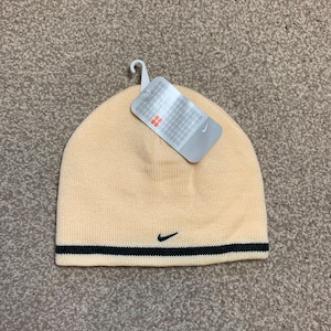 Nike x Cap Bonnet de Natation Homme, Noir/Blanc, Taille Unique : :  Sports et Loisirs