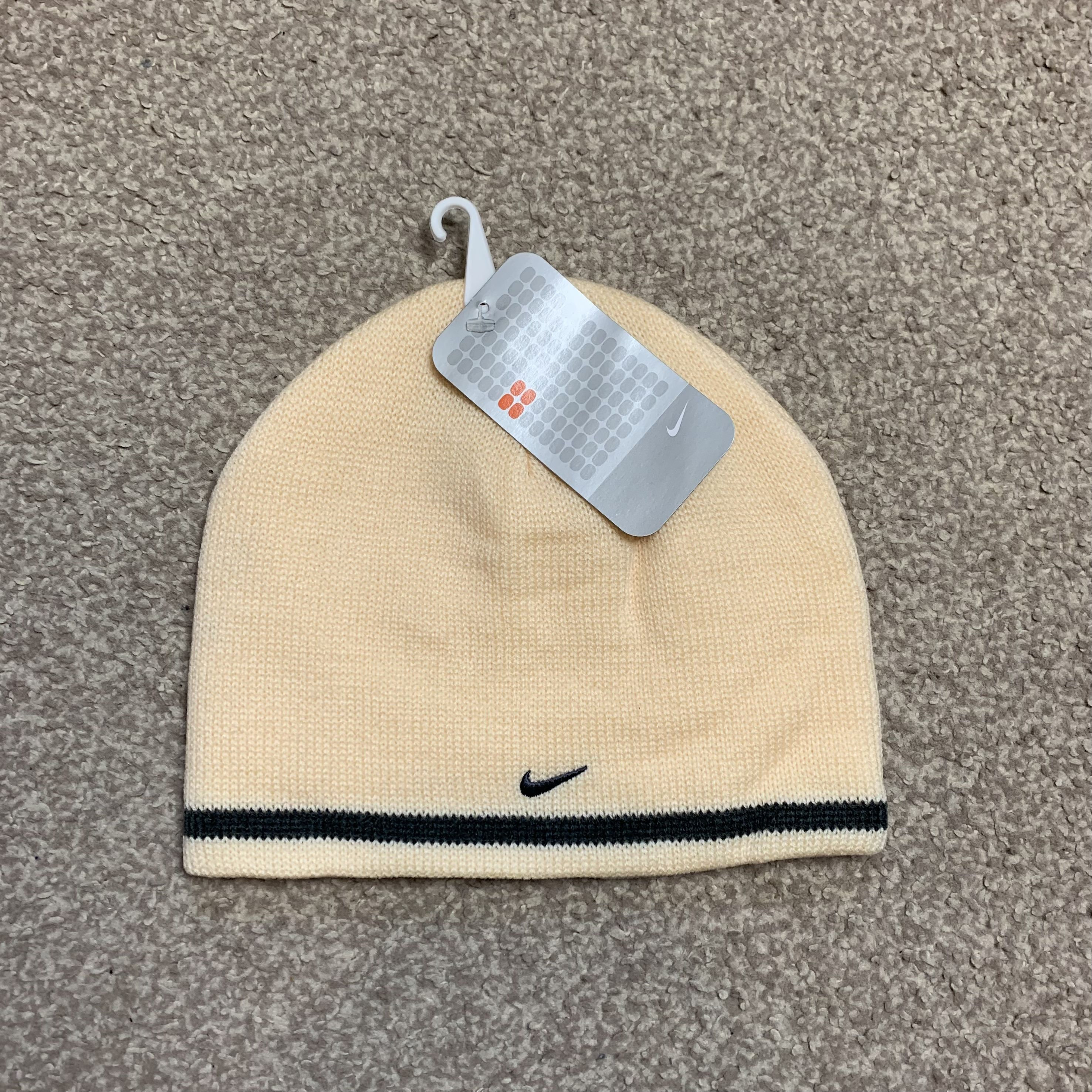 Nike Beanie Hat Cap Y2K 2000s Vintage Swoosh Wooly Unisex One Size