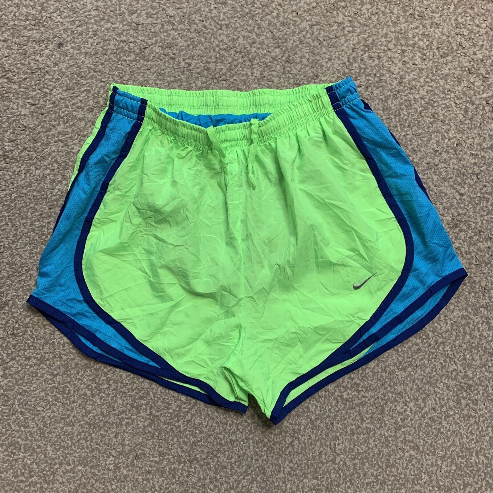 Nike running deals shorts green