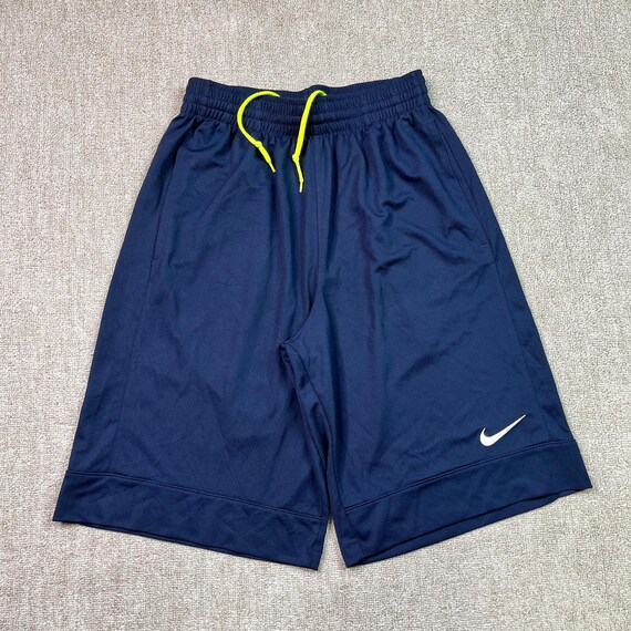 nike football shorts with pockets