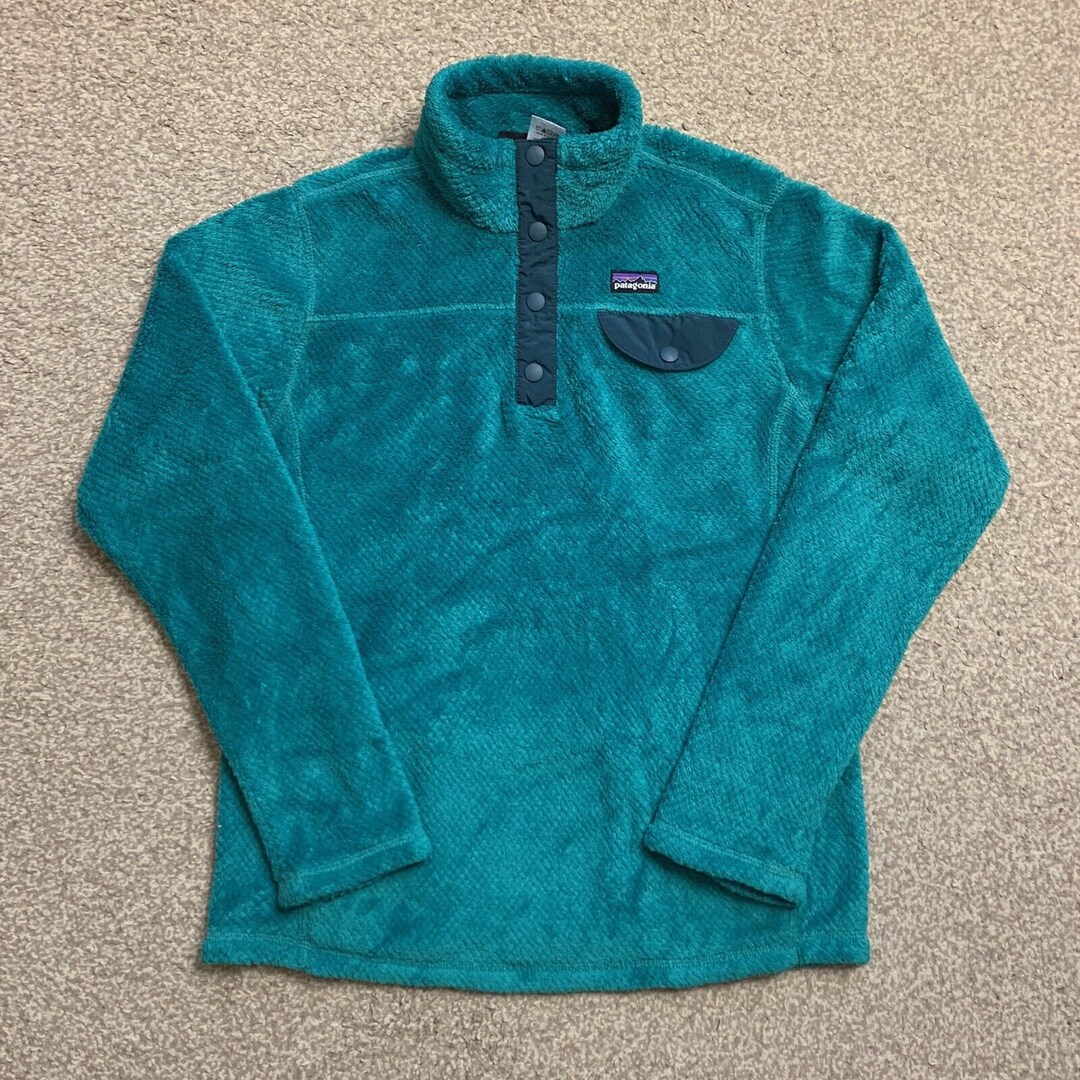 Fluffy patagonia pullover on sale
