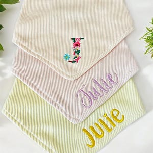 Bavaglino bandana per neonati, Bavaglino ricamato, Bavaglino con nome, Bavaglino personalizzato, Bandana personalizzata, Bavaglino bandana ricamato
