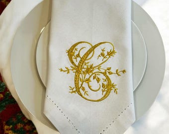 Embroidered napkin, Wedding napkin, monogrammed napkin, Embroidered Table Napkins, cloth table napkin, Embroidered dinner napkin