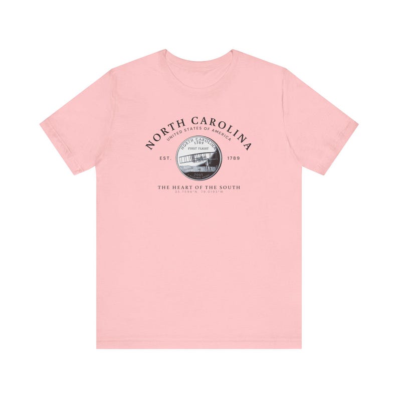Camiseta de Carolina del Norte, souvenir de Carolina del Norte, camiseta de Carolina del Norte, camiseta unisex, regalo de Carolina del Norte, camiseta con el cuarto de Carolina del Norte, camiseta del estado imagen 8