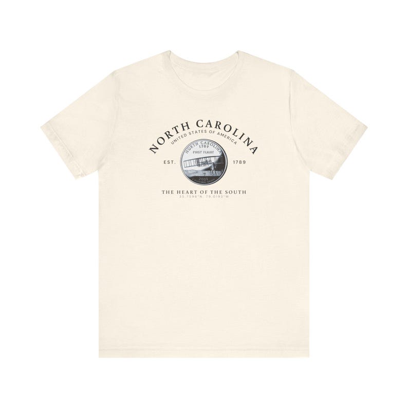 Camiseta de Carolina del Norte, souvenir de Carolina del Norte, camiseta de Carolina del Norte, camiseta unisex, regalo de Carolina del Norte, camiseta con el cuarto de Carolina del Norte, camiseta del estado imagen 3