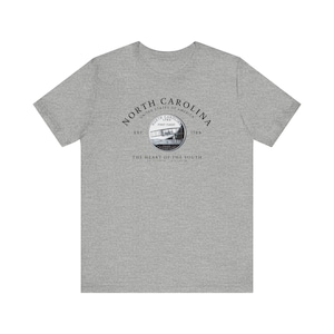 Camiseta de Carolina del Norte, souvenir de Carolina del Norte, camiseta de Carolina del Norte, camiseta unisex, regalo de Carolina del Norte, camiseta con el cuarto de Carolina del Norte, camiseta del estado imagen 6