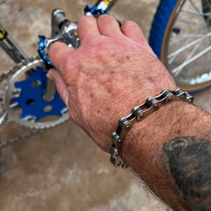 Unisex Bike Chain Bracelet, Mens Bracelet, Bike Gift, Bicycle Jewelry, Recycled gift, Stocking stuffer, Cyclist