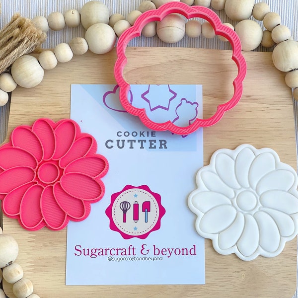 Daisy flower shaped cookie cutter and stamp set.2 PCS. Cookie cutter and stamp, cute, flower, decorated cookies, fondant, royal icing, clay.