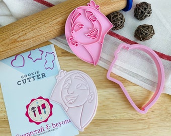 Isabela&#39;s cookie cutter and stamp. Encanto movie. Cute cookies to decorate with royal icing or fondant. 2 PCS. Cake topper.