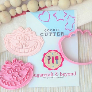 Alice in Wonderland Cheshire Cat Cookie Cutter and Stamp Set. 2 PCS. fondant, royal icing, clay.